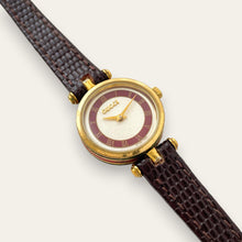 Load image into Gallery viewer, Vintage Gucci Stack Watch | Roman Numeral Dial Gold Burgundy Enamel 2000L
