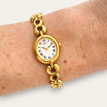 Load image into Gallery viewer, Vintage Ladies' Gold-Plated Seiko Quartz Watch - Oval Dial
