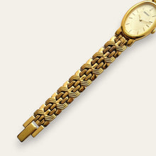 Load image into Gallery viewer, Vintage Seiko Gold-Tone Oval Ladies' Bracelet Watch | Herringbone Dial, Quartz
