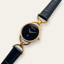 Load image into Gallery viewer, 1990s Vintage Gucci 6000L Quartz Watch - Black Dial
