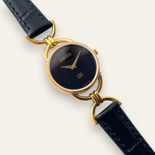 Load image into Gallery viewer, 1990s Vintage Gucci 6000L Quartz Watch - Black Dial
