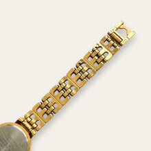 Load image into Gallery viewer, Vintage Seiko Gold-Plated Ladies' Watch, Woven Chain Bracelet — 1N00, Quartz
