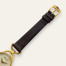Load image into Gallery viewer, 1990s Vintage Gucci 6000.2.L Quartz Watch - Mother of Pearl Dial
