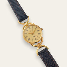 Load image into Gallery viewer, 1990s Vintage Gucci 6000L Quartz Watch - Gold Dial
