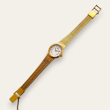 Load image into Gallery viewer, Vintage Ladies' Gold-Plated Seiko Quartz Watch - Oval Dial
