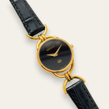 Load image into Gallery viewer, 1990s Vintage Gucci 6000L Quartz Watch - Black Dial
