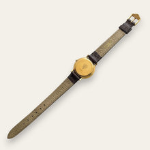 Load image into Gallery viewer, Vintage Gucci 3000L Swiss Quartz Watch, Gold-Tone, Roman Numeral Bezel
