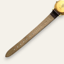 Load image into Gallery viewer, Vintage Gucci 3000L Swiss Quartz Watch, Gold-Tone, Roman Numeral Bezel
