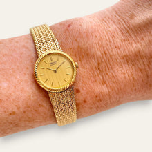 Load image into Gallery viewer, Vintage Seiko Quartz Gold-Plated Mesh Bracelet Dress Watch 2C20-0150
