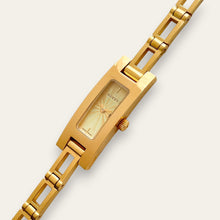 Load image into Gallery viewer, Vintage Gucci 3900L Ladies Quartz Watch Gold Guilloche Dial Box and Papers
