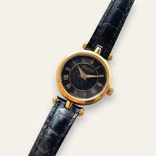 Load image into Gallery viewer, Vintage Gucci Stack Gold-Plated Women's Quartz Watch Black Dial
