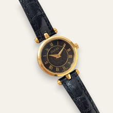 Load image into Gallery viewer, Vintage Gucci Stack Gold-Plated Women's Quartz Watch Black Dial
