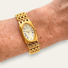 Load image into Gallery viewer, Vintage Seiko Quartz Tonneau Gold-Plated Ivory Dial Watch 1N00-6E10
