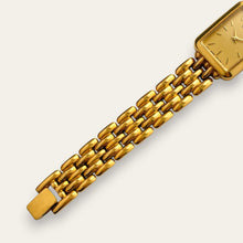 Load image into Gallery viewer, Vintage Seiko V400-6160 Ladies Quartz Watch, Gold-Plated Link Bracelet
