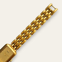 Load image into Gallery viewer, Vintage Seiko V400-6160 Ladies Quartz Watch, Gold-Plated Link Bracelet
