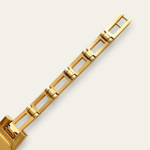 Load image into Gallery viewer, Vintage Gucci 3900L Ladies Quartz Watch Gold Guilloche Dial Box and Papers
