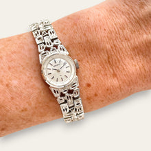 Load image into Gallery viewer, Vintage 1976 Ladies Seiko Mechanical Watch, Faceted Crystal
