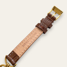 Load image into Gallery viewer, 1990s Vintage Gucci 6000L Quartz Watch - Gold Dial, Brown Strap
