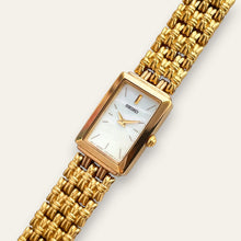Load image into Gallery viewer, Vintage Seiko Ladies Watch Mother of Pearl Quartz Gold Tone Bracelet
