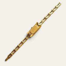 Load image into Gallery viewer, Vintage Gucci 3900L Ladies Quartz Watch Gold Guilloche Dial
