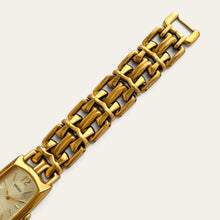 Load image into Gallery viewer, Vintage Seiko Ladies Gold-Plated Quartz Watch Champagne Dial Bracelet
