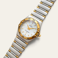Load image into Gallery viewer, Vintage Omega Constellation Mini Quartz Mother of Pearl Ladies Watch
