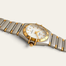 Load image into Gallery viewer, Vintage Omega Constellation Mini Quartz Mother of Pearl Ladies Watch
