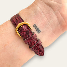 Load image into Gallery viewer, Vintage Must de Cartier Colisée Vermeil Quartz Ladies Watch Burgundy
