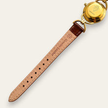 Load image into Gallery viewer, 1990s Vintage Gucci 6000L Quartz Watch - Gold Dial, Brown Strap
