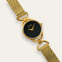 Load image into Gallery viewer, Vintage Gucci 6000.2.L Ladies Quartz Watch Black Dial Gold Tone Mesh
