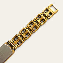 Load image into Gallery viewer, Vintage Seiko Ladies Gold-Plated Quartz Watch Champagne Dial Bracelet
