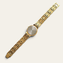 Load image into Gallery viewer, Vintage Seiko Ladies Gold-Plated Quartz Watch Roman Numeral White Dial
