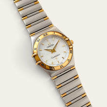 Load image into Gallery viewer, Vintage Omega Constellation Mini Quartz Mother of Pearl Ladies Watch
