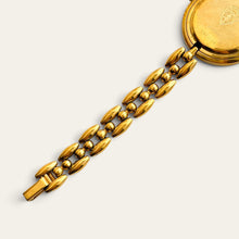 Load image into Gallery viewer, Vintage 1990s Gucci 11/12.2 Change Bezel Quartz Watch with 6 Bezels
