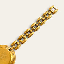 Load image into Gallery viewer, Vintage 1990s Gucci 11/12.2 Change Bezel Quartz Watch with 6 Bezels
