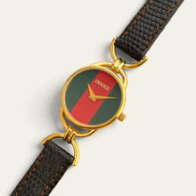 Load image into Gallery viewer, 1990s Vintage Gucci 6000.2.L Quartz Watch - Sherry Web Dial
