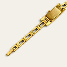 Load image into Gallery viewer, Vintage Gucci 3900L Ladies Quartz Watch Gold Guilloche Dial
