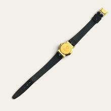 Load image into Gallery viewer, Vintage Gucci 3400FL Ladies Gold-Plated Quartz Watch Black Roman Dial
