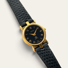 Load image into Gallery viewer, Vintage Gucci 3400FL Ladies Gold-Plated Quartz Watch Black Roman Dial
