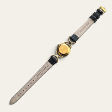 Load image into Gallery viewer, Vintage Gucci 6000L Mother of Pearl Dial Gold-Plated Quartz Ladies Watch
