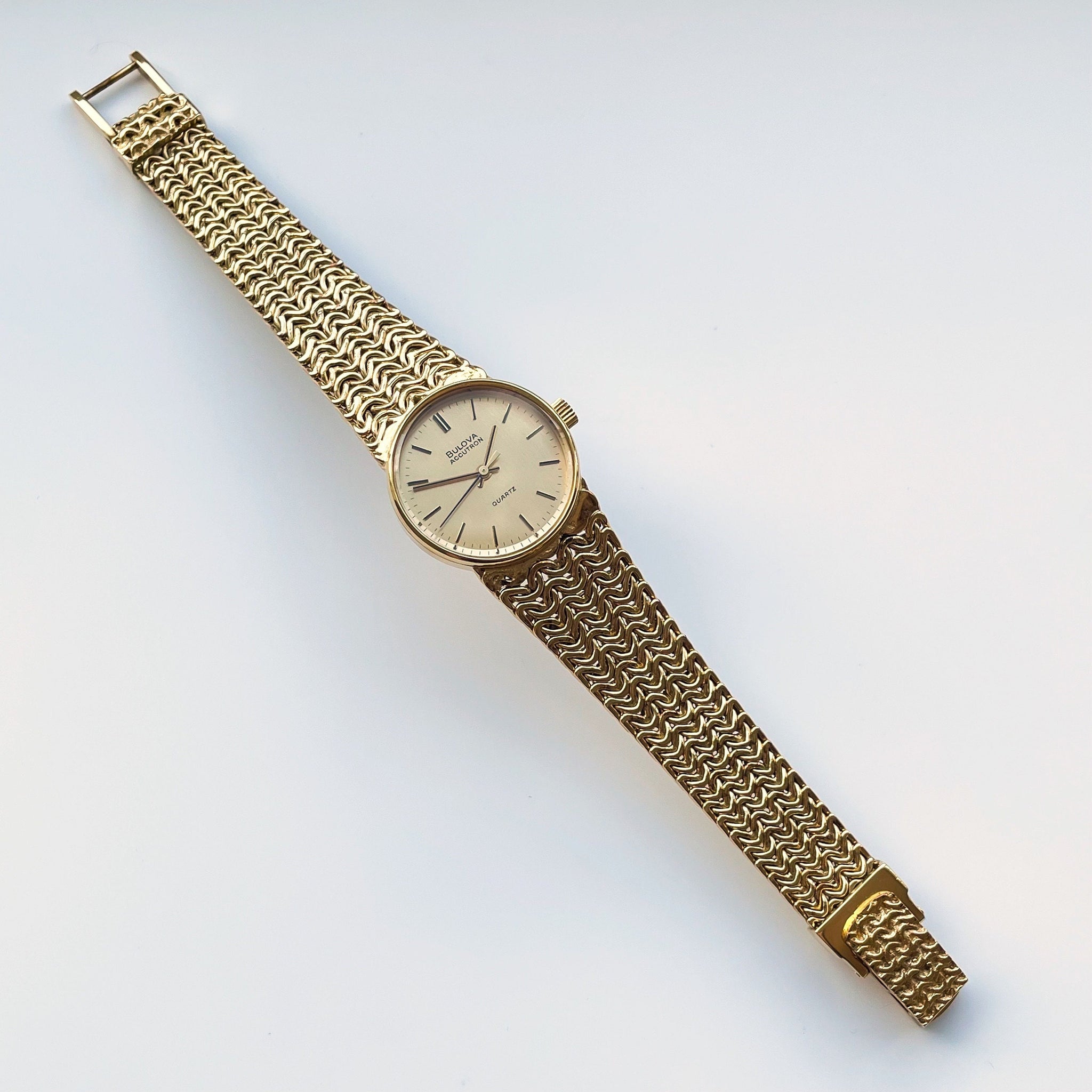 VINTAGE--STUNNING ACCUTRON BULOVA LADIES WATCH Bulova Women main image 4