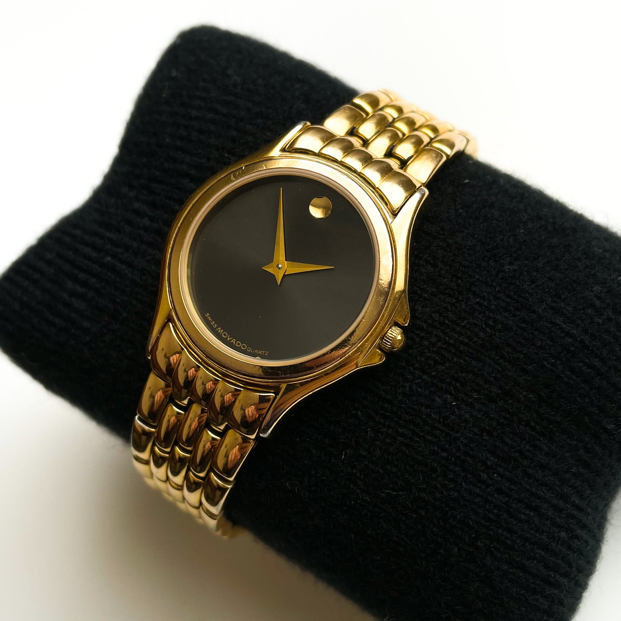 Authentic Women’s Vintage Movado Museum watch Gold face quartz crystal movement Vintage Movado Museum Quartz Watch With Gold-Plated Bracelet  main image 4