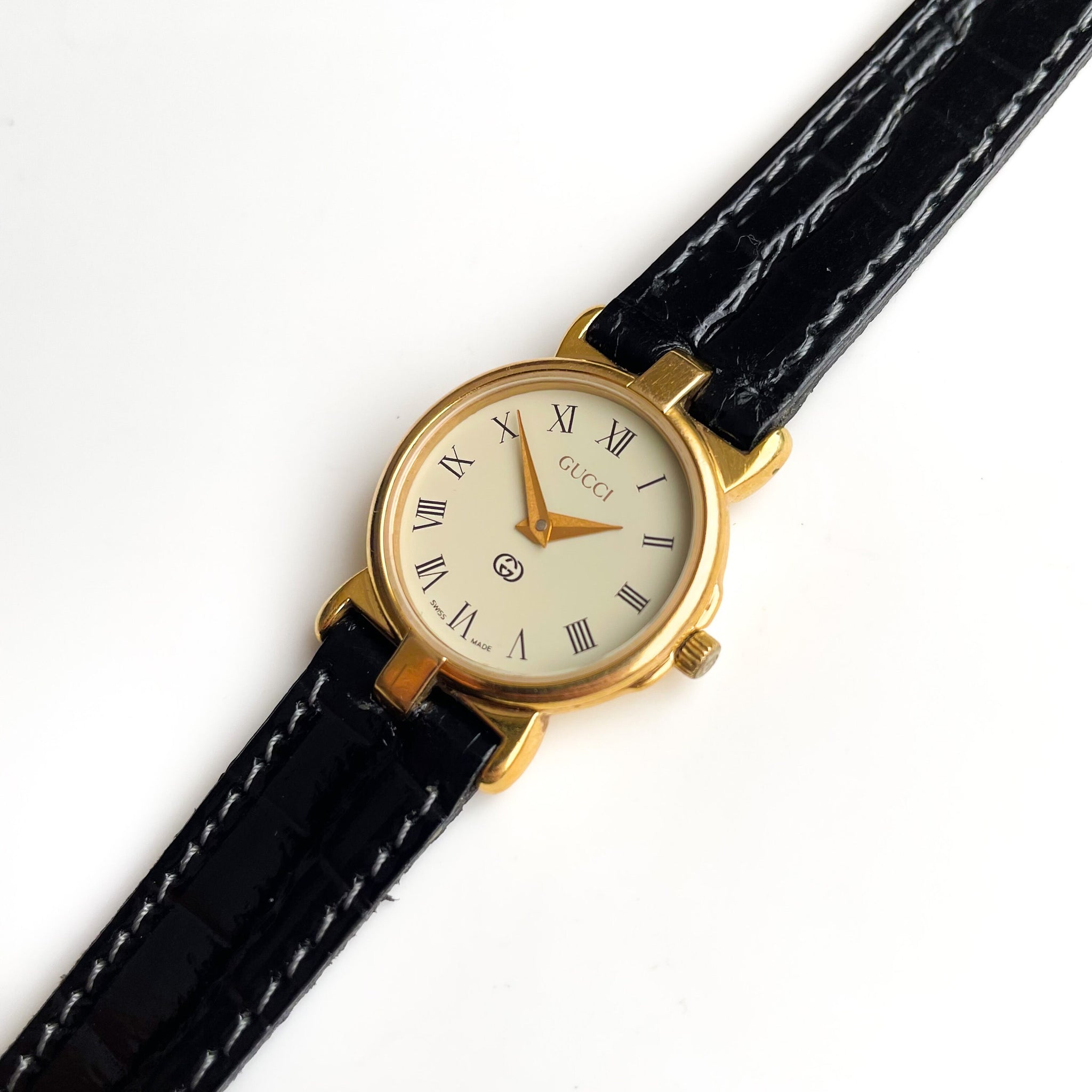 唯一の【GUCCI】ヴィンテージ 3400L ゴールド腕時計ブラックレザーベルト 90s Gold-Plated Gucci 3400L Watch with Black Leather Strap