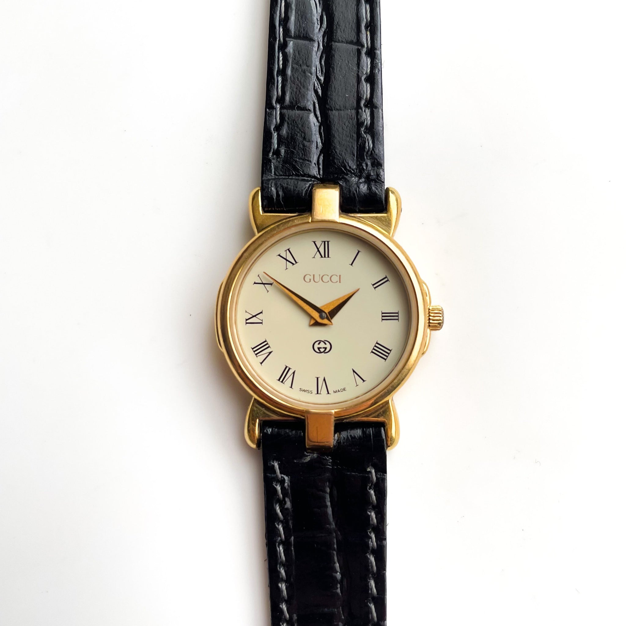 唯一の【GUCCI】ヴィンテージ 3400L ゴールド腕時計ブラックレザーベルト 90s Gold-Plated Gucci 3400L Watch with Black Leather Strap