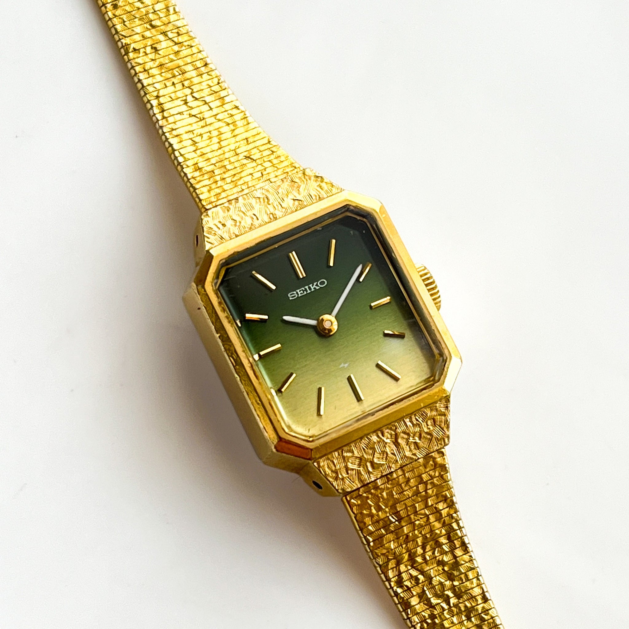Charming Vintage Seiko Women\'s Gold-Tone Mechanical Watch Working New Battery An exclusive selection of vintage Seiko ladies main image 4