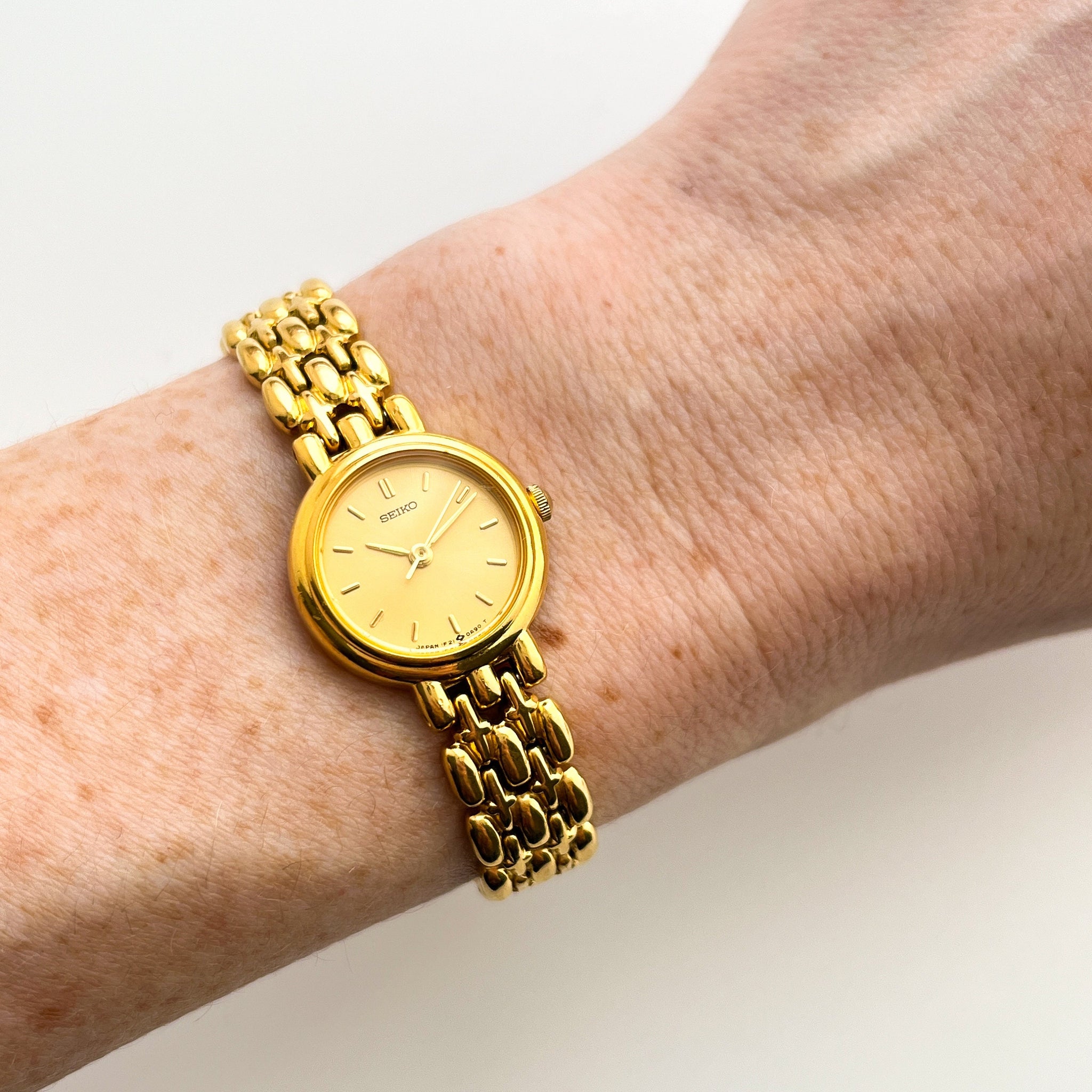 Seiko Vintage Gold Plated Quartz Ladies Watch Vintage 1980s Seiko Ladies Quartz Watch Gold Tone Textured  main image 2