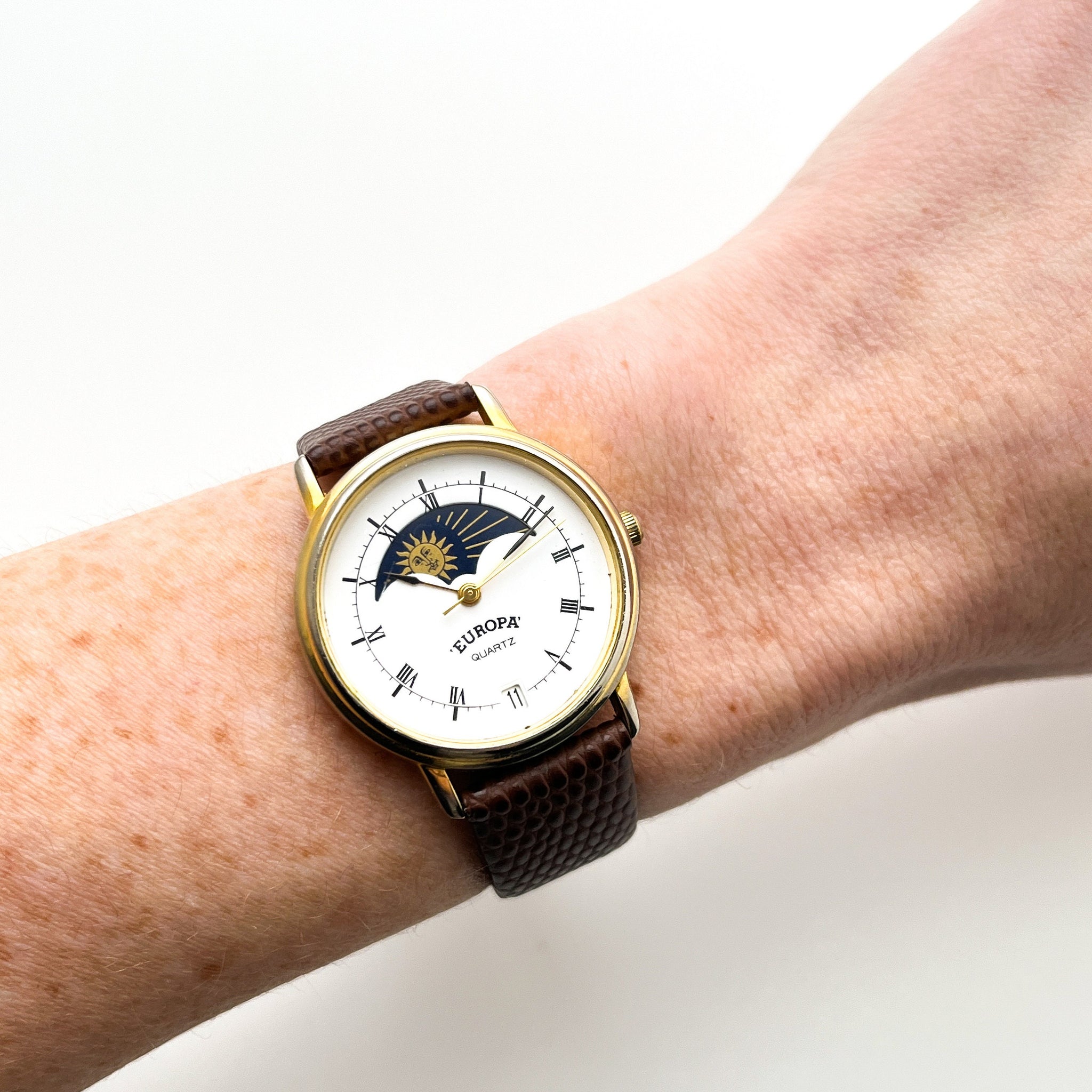 Vintage Europa Sun & Moon Phase Quartz Watch with Brown